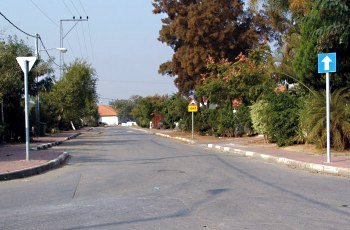 בתמונה שלפניך מתואר מצב בלתי אפשרי. מהו מצב זה?