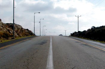 מה הסכנה המידית בקטע הדרך שלפניך?